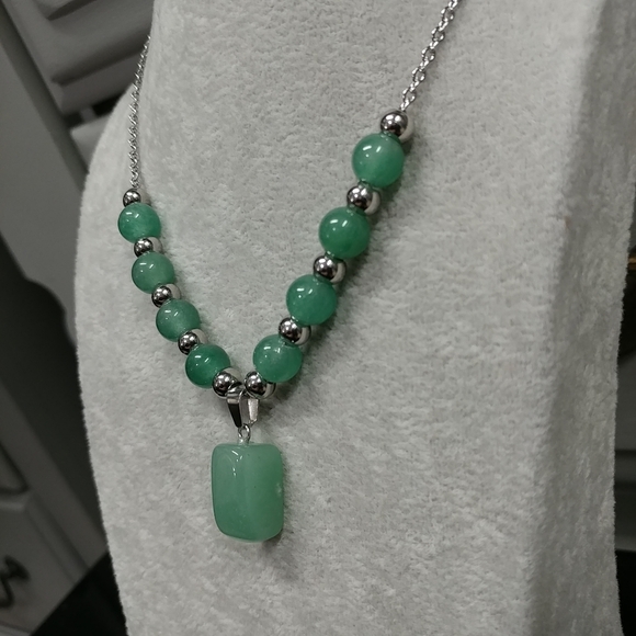 Green Aventurine Necklace Natural Gemstone Crystal Pendant Stainless-Steel Chain - Picture 12 of 15